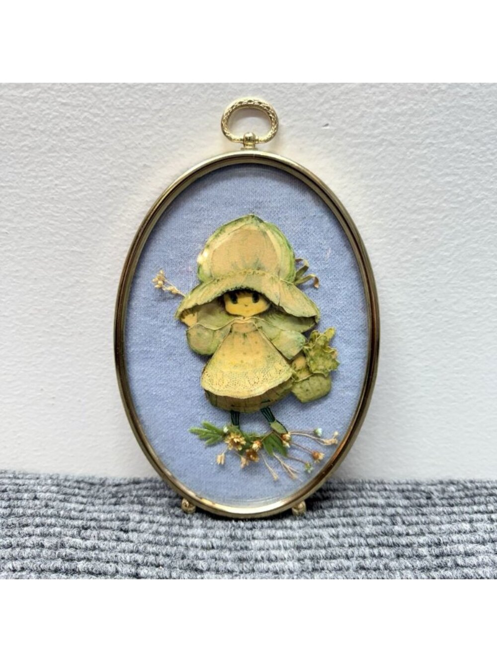 Vintage 3D Picture Pressed Flower Art Girl Child Bonnet Domed Glass Wall Decor